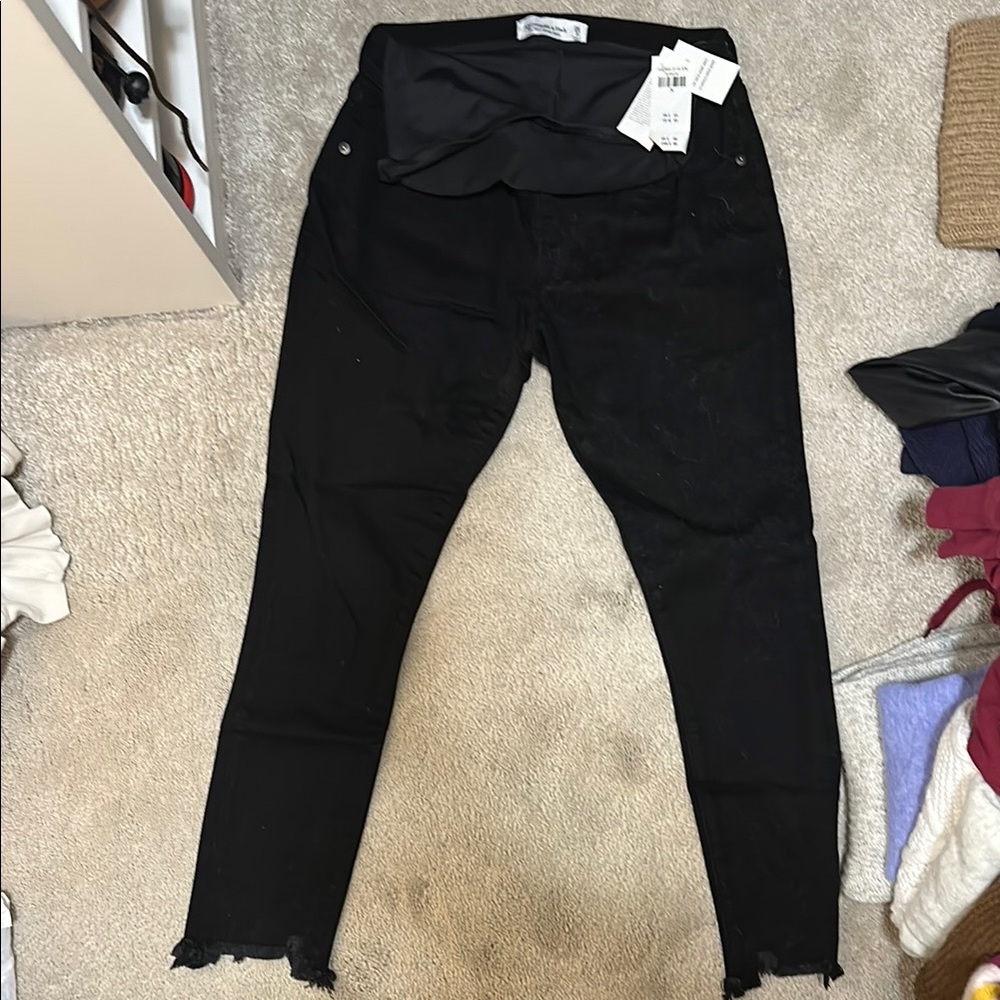 Abercrombie & Fitch MATERNITY Black Ankle Cropped Jeans